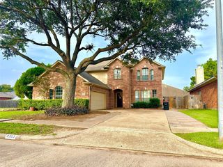 8303 Cliffshire Ct, Houston, TX 77083