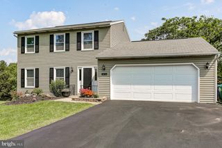 5876 Laurel St, Harrisburg, PA 17112