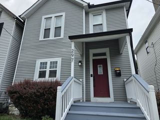 297 Johnson St, Columbus, OH 43203