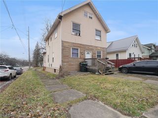 428 Bonnie Brae Ave SE, Warren, OH 44484