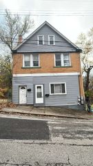 1400 Hill Ave #2, Pittsburgh, PA 15221