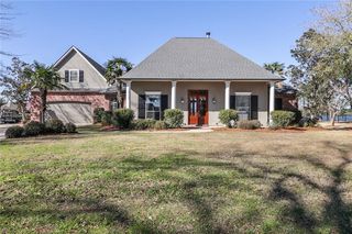13206 Lake Bend Dr, Covington, LA 70435