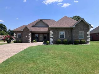 1102 Bluestone Cv, Searcy, AR 72143