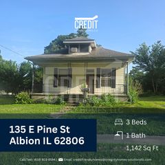 135 E  Pine St, Albion, IL 62806