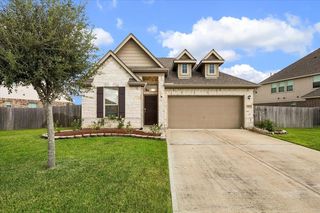1815 Oakdale Mist Dr, Dickinson, TX 77539