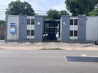 1283 E  Raines Rd, Memphis, TN 38116