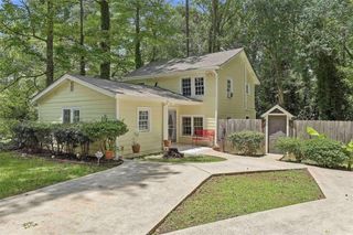 184 Fairview Dr, Fairburn, GA 30213