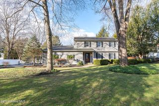 32 Campus Club Drive, Guilderland, NY 12084