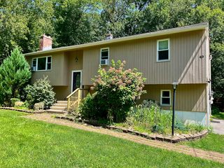 40 Crestwood Drive, East Hampton, CT 06424