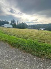 9 Harris Trl, Russell Springs, KY 42642