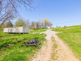 Thorngrove Pike, Kodak, TN 37764
