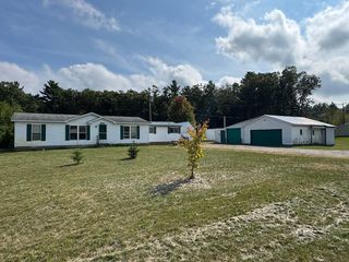 6386 Holton Rd, Twin Lake, MI 49457