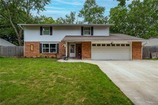7519 Rustic Woods Dr, Huber Heights, OH 45424