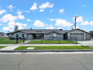 865 E Merritt Avenue, Tulare, CA 93274