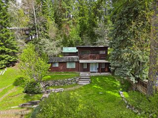 12034 N  Wildwood Point Rd, Hauser, ID 83854