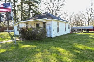 121 W  Mitchell St, Trimble, TN 38259
