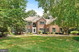 11 Pickering Dr, Robbinsville, NJ 08691