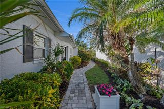 3205 Carriage CIR, Naples, FL 34105