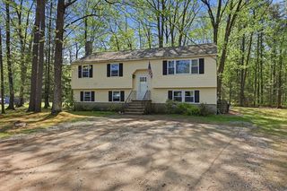 22 Seabrook Rd, Salisbury, MA 01952