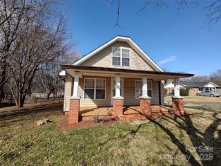1806 Bringle Ferry Rd, Salisbury, NC 28146