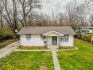 4724 E  30th St, Indianapolis, IN 46218