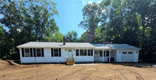 513 Knotty Oak Rd, Coventry, RI 02816