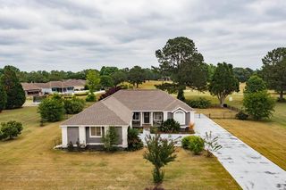 111 Canterbury Dr, Eufaula, AL 36027