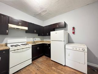 635 S  19th St #2, Newark, NJ 07103