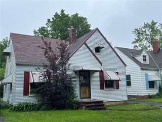 3865 Lee Heights Blvd, Cleveland, OH 44128