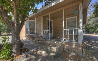512 Valley St, New Braunfels, TX 78666
