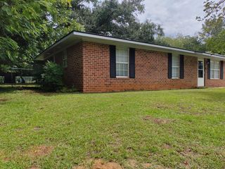 2802 Spelman Dr, Albany, GA 31701
