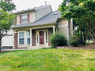 878 N  Shady Oaks Dr #878, Elgin, IL 60120