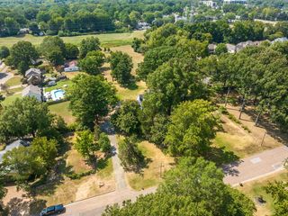 2099 Sunset Rd, Memphis, TN 38138