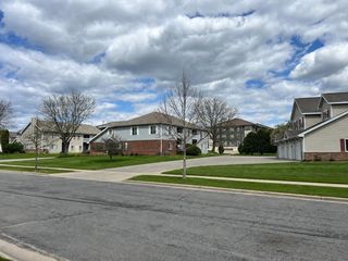3209-3217-3225 Stonecreek Dr, Madison, WI 53719