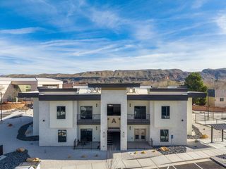 983 W  State St #A-204, Hurricane, UT 84737