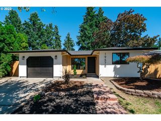 19578 Goose Lake Dr NE, Aurora, OR 97002