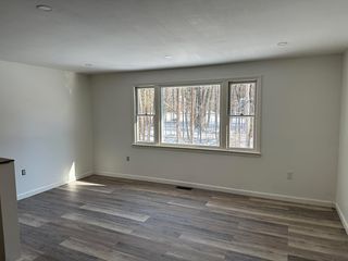 57B Griffin Rd, Hudson, NH 03051