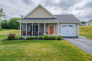 3 E Street, Bridgton, ME 04009