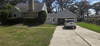 9525 W  Oak Pl, Des Plaines, IL 60016