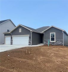 25002 W  148th Ter, Olathe, KS 66061
