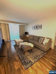 458 River Rd #C, Nutley, NJ 07110