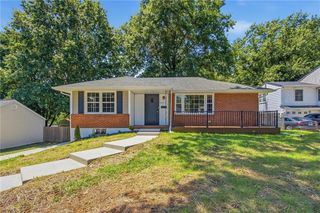6012 Goodman St, Overland Park, KS 66202