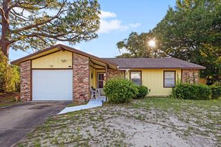 75 Cutter Ln, Shalimar, FL 32579