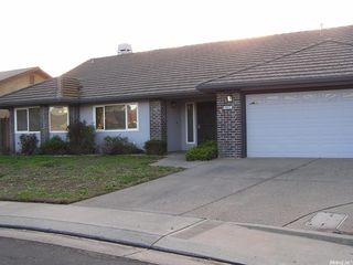 19055 Arrowhead Dr, Lockeford, CA 95237