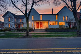 372 W  Brown St, Birmingham, MI 48009