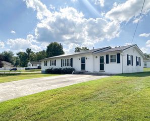 2611 Indian Run Rd, Flatwoods, KY 41139