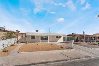 1216 Oahu St, Las Vegas, NV 89104