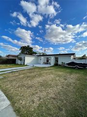 11350 SW 3rd St, Sweetwater, FL 33174