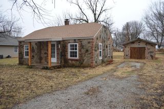 3243 W  Lombard St, Springfield, MO 65802