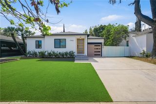 17420 Collins St, Encino, CA 91316